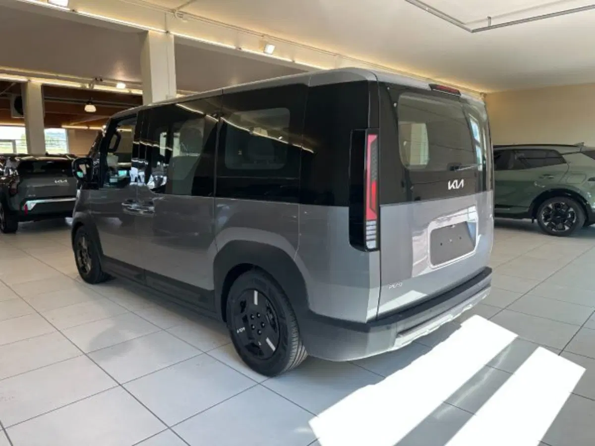 Kia PV5 nuova a Vicenza (4)