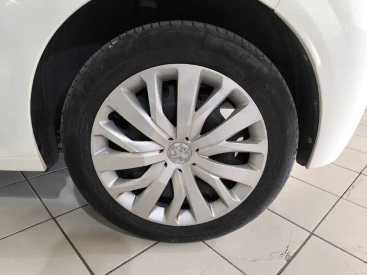 Peugeot 208 usata a Caltanissetta (11)