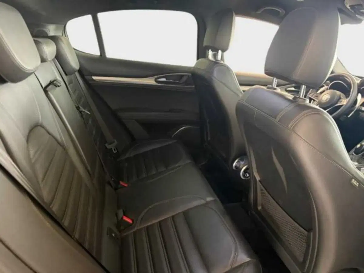 Alfa Romeo Stelvio usata a Caltanissetta (20)