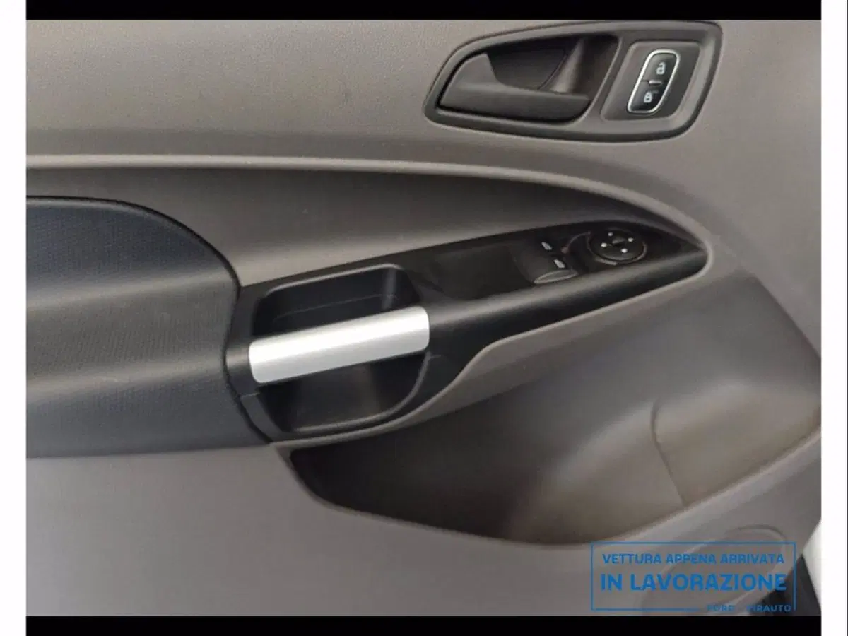 Ford Transit Connect Furgone usata a Catania (10)
