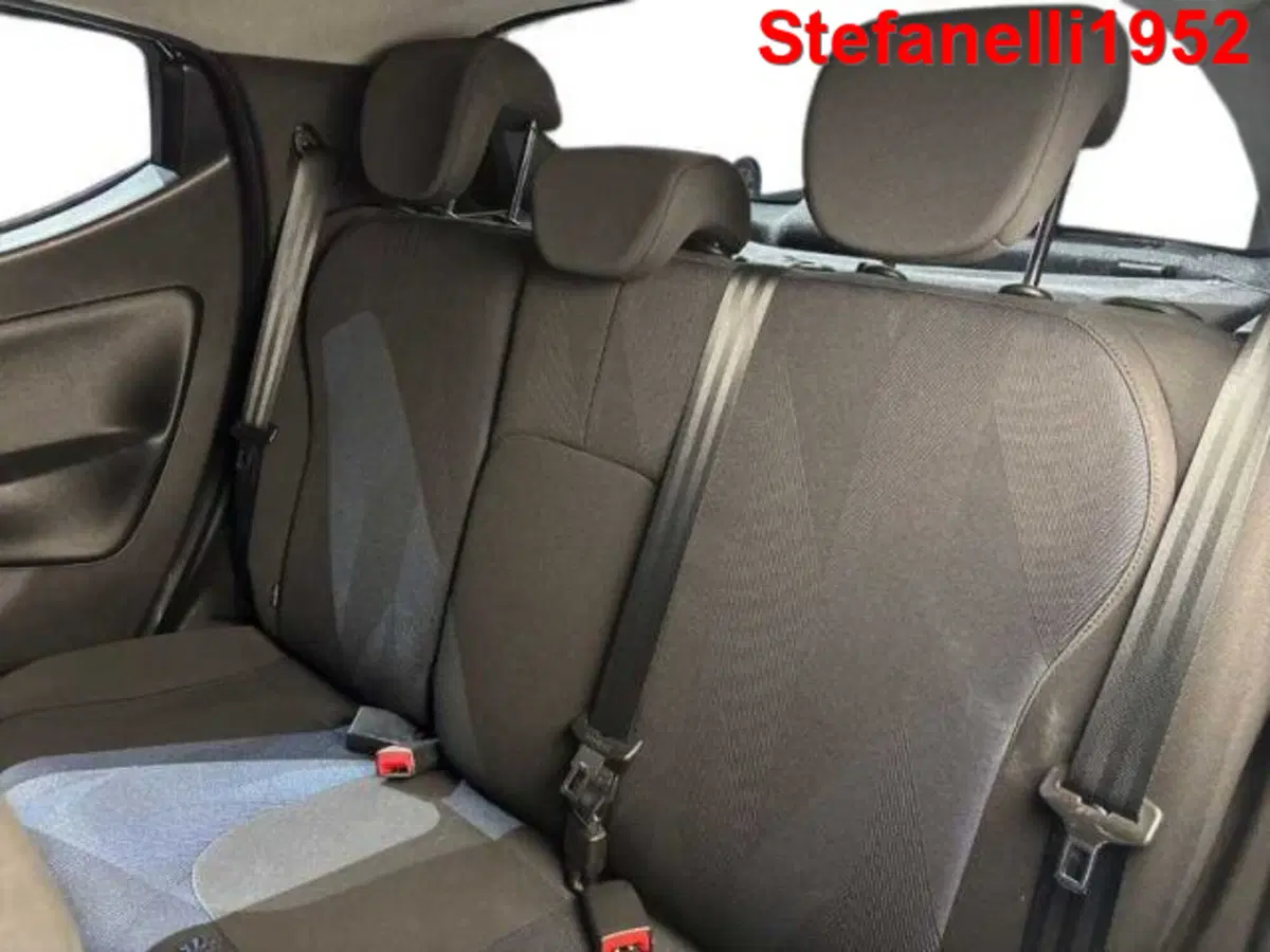 Lancia Ypsilon usata a Bologna (9)