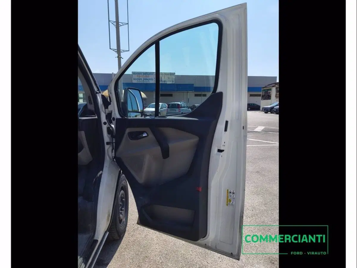 Ford Transit Custom Furgone usata a Catania (14)