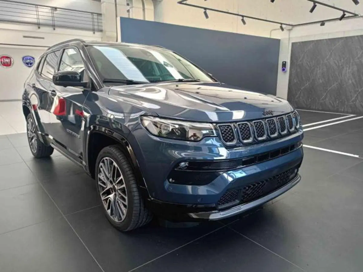 Jeep Compass nuova a Vercelli