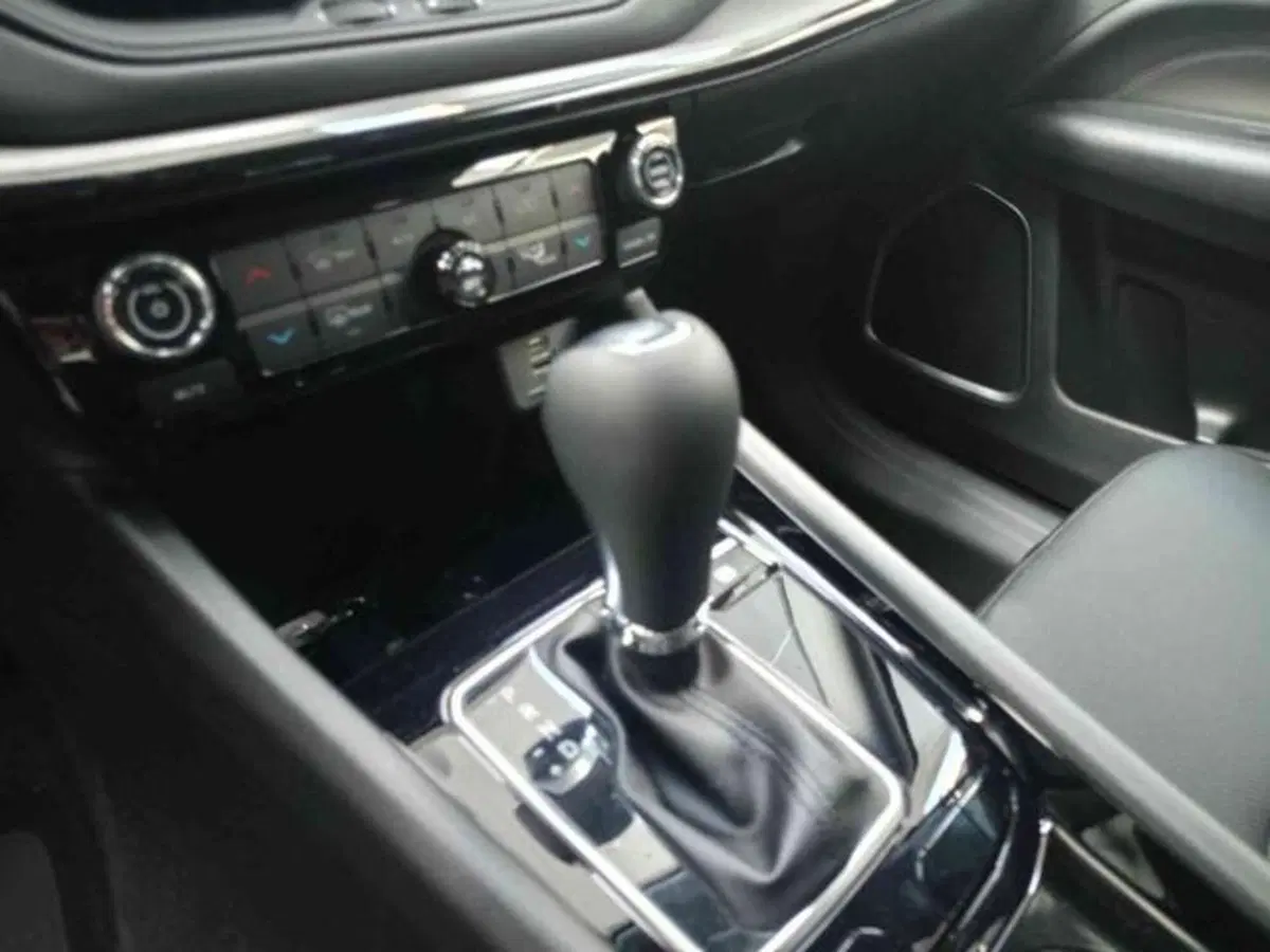 Jeep Compass nuova a Vercelli (14)