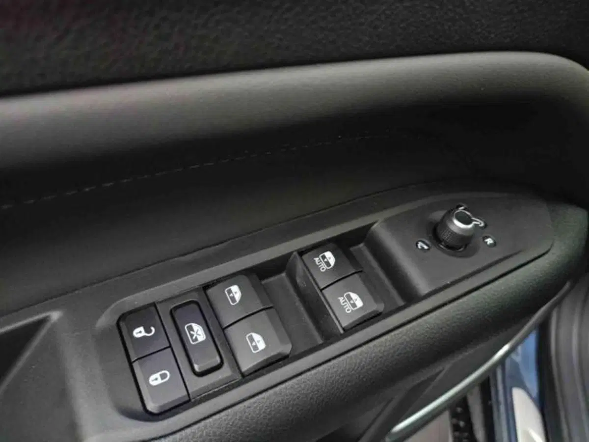 Jeep Compass nuova a Vercelli (15)