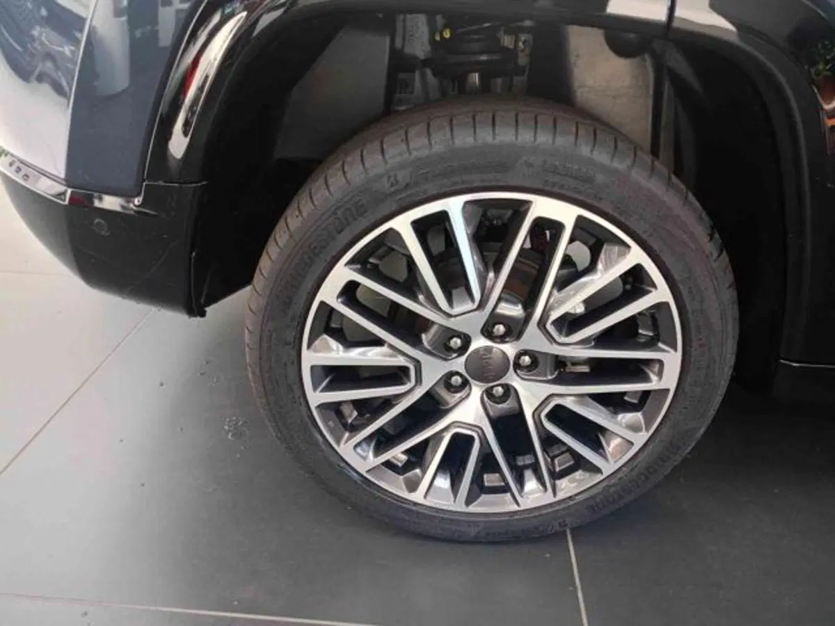 Jeep Compass nuova a Vercelli (9)