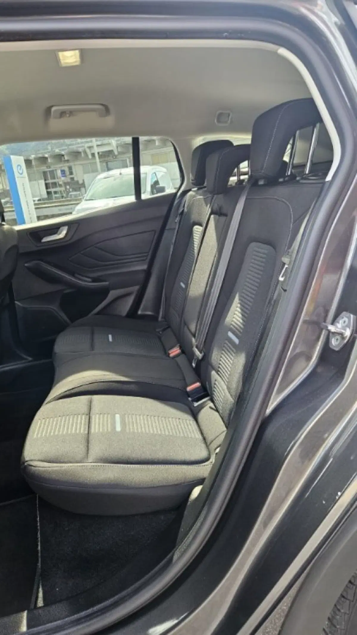 Ford Focus Station Wagon usata a Lucca (17)