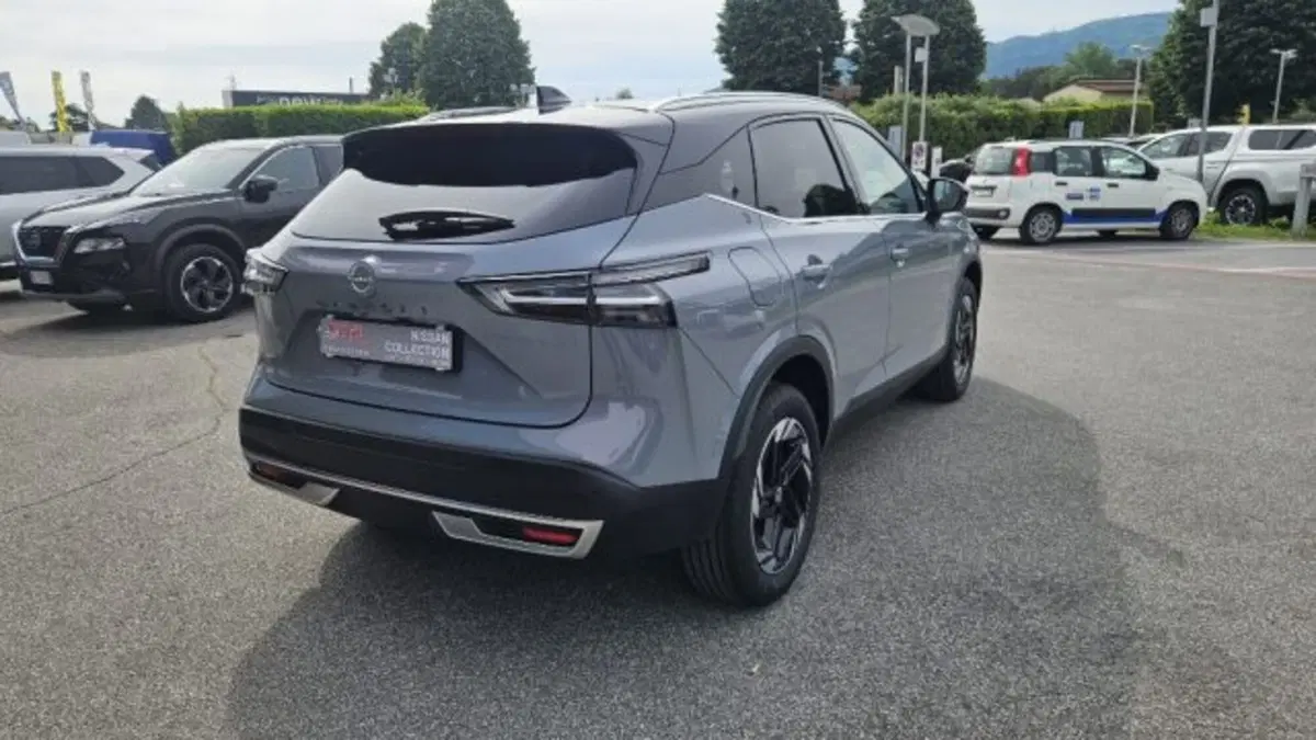 Nissan Qashqai nuova a Lucca (4)