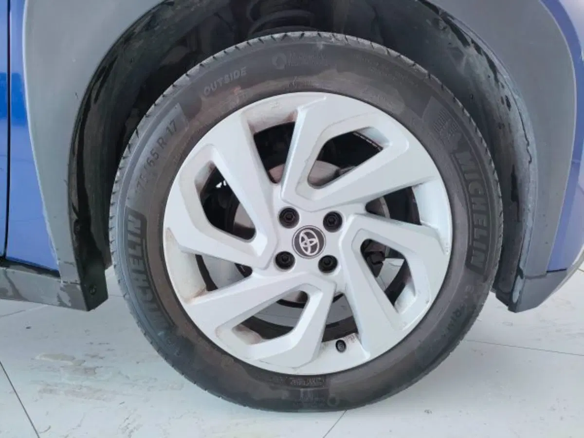 Toyota Aygo X usata a Teramo (9)