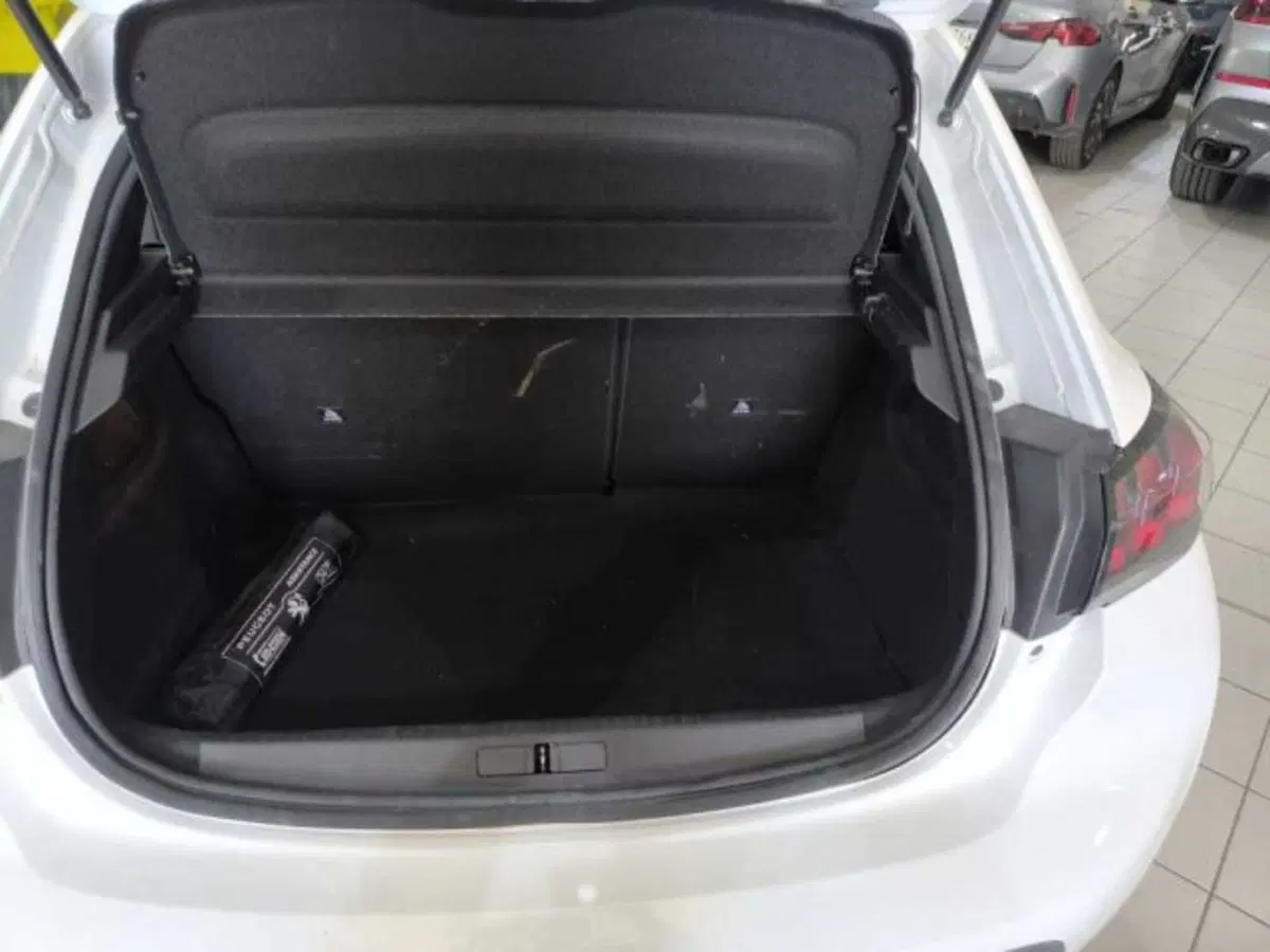 Peugeot 208 usata a Caltanissetta (9)