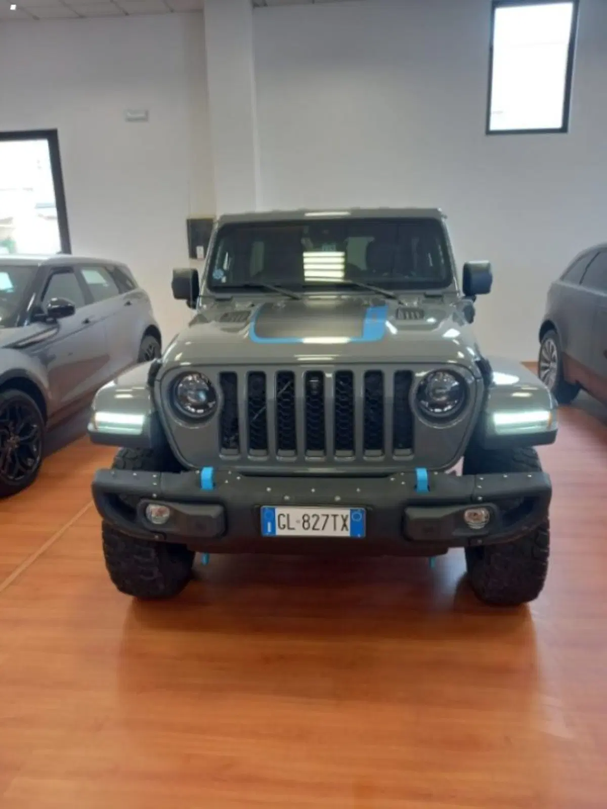 Jeep Wrangler Unlimited usata a Lucca (10)