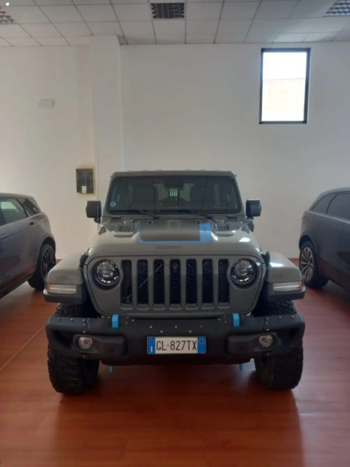 Jeep Wrangler Unlimited usata a Lucca (13)