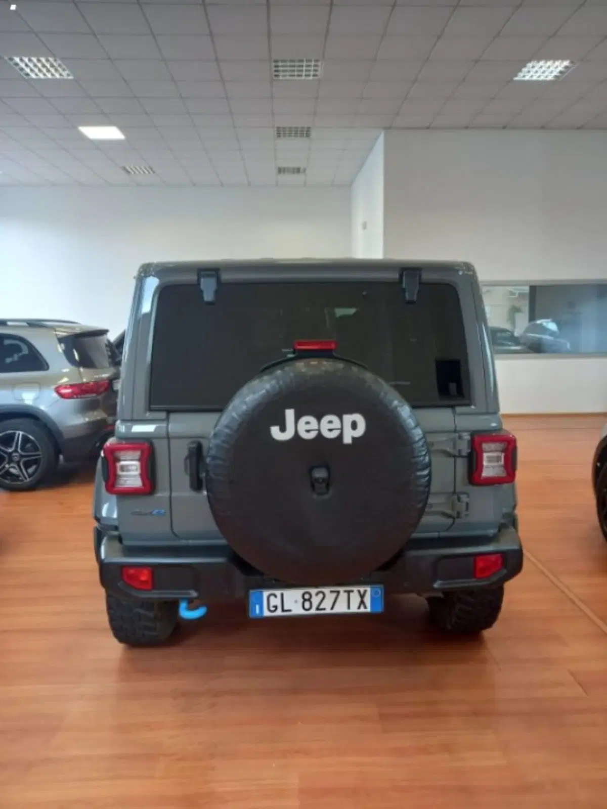 Jeep Wrangler Unlimited usata a Lucca (14)