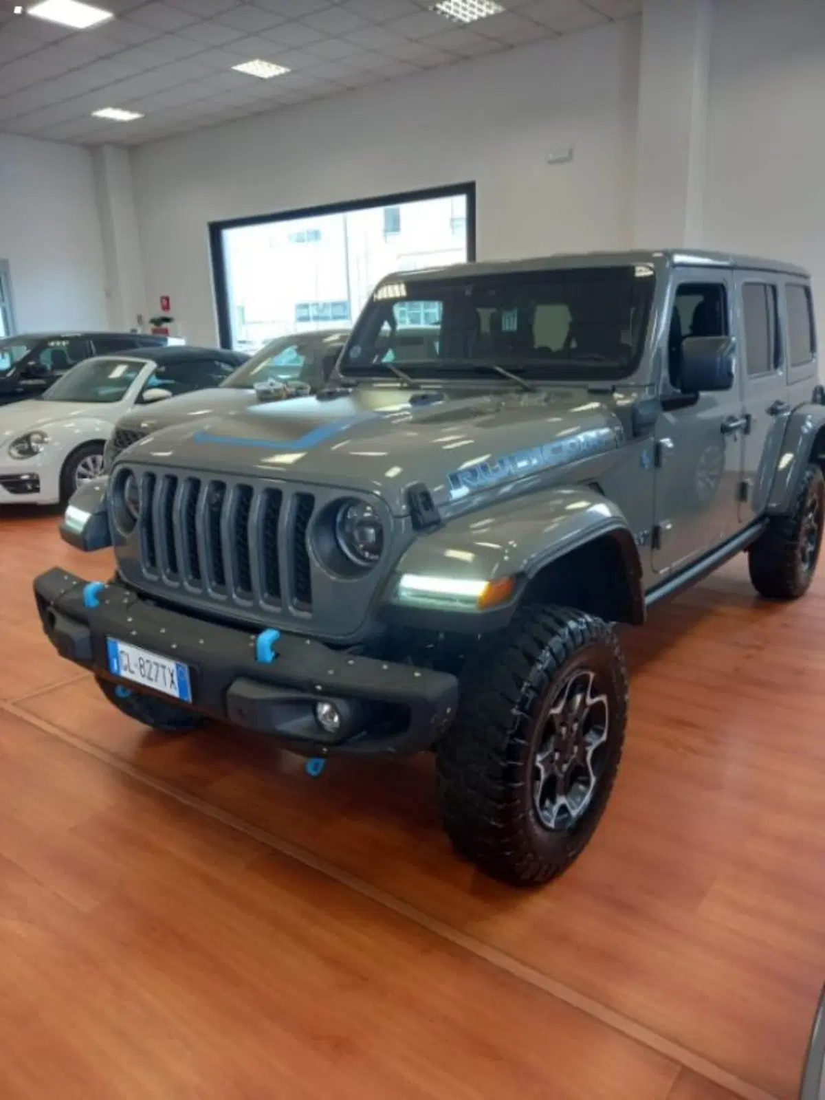 Jeep Wrangler Unlimited usata a Lucca (9)