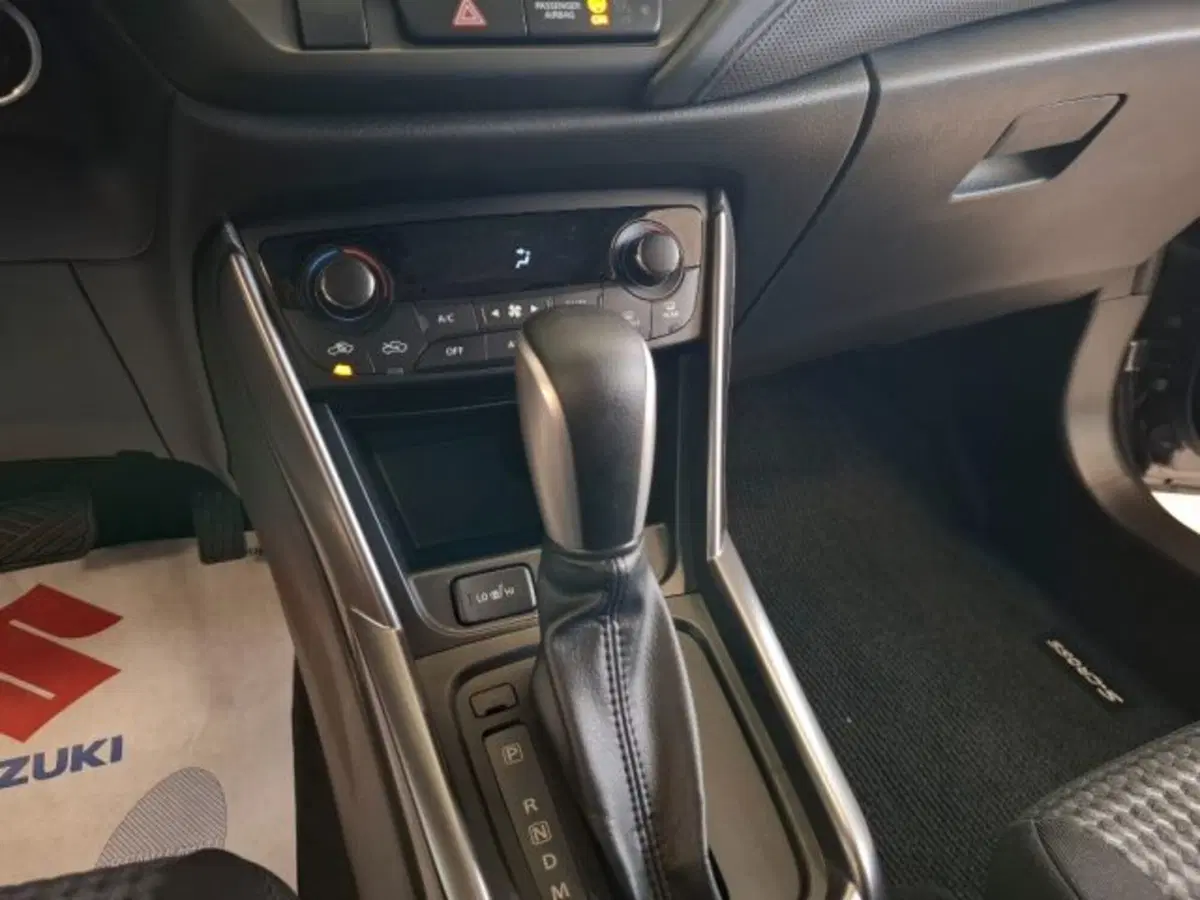 Suzuki S-Cross nuova a Reggio Emilia (12)