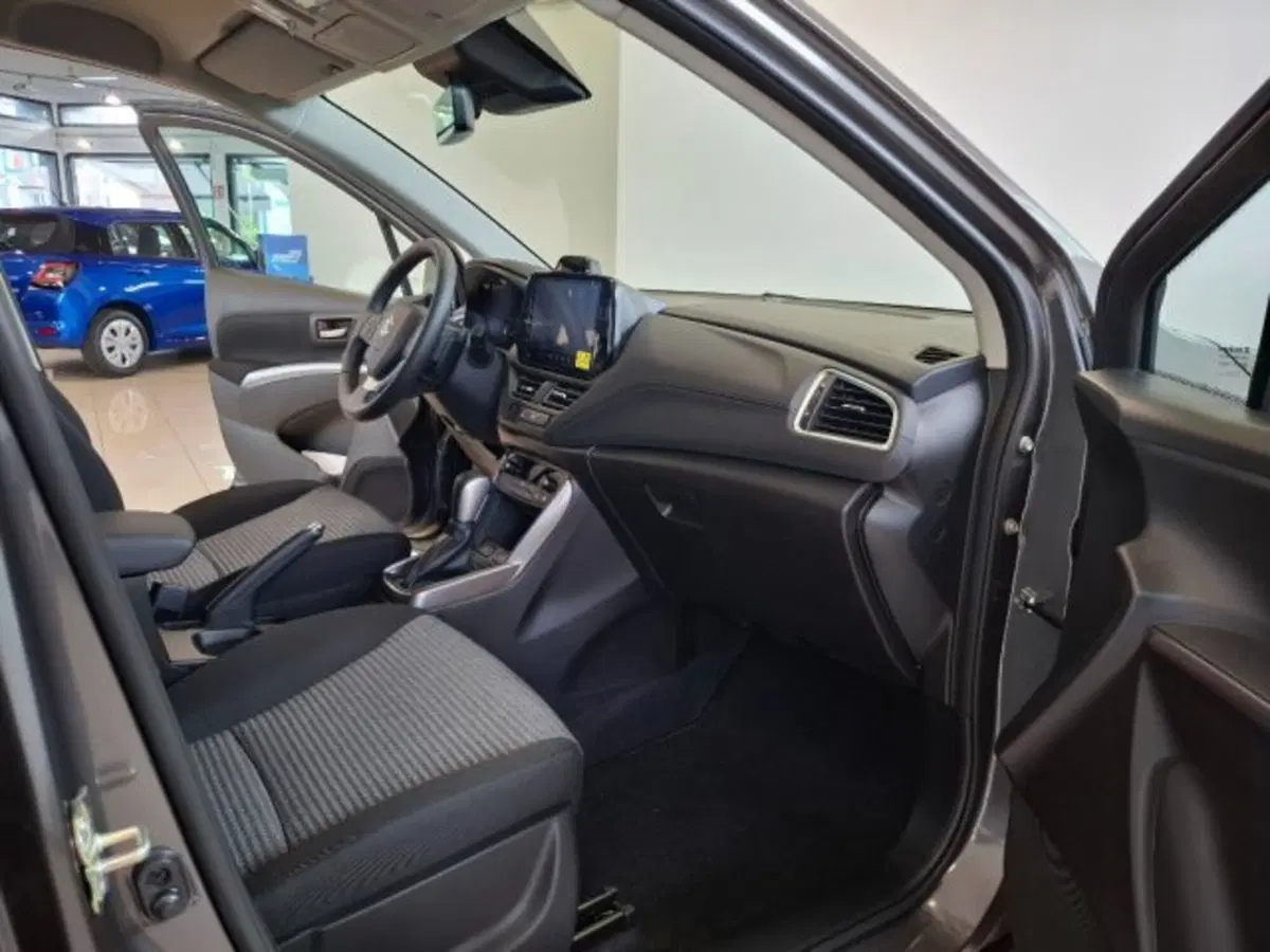Suzuki S-Cross nuova a Reggio Emilia (16)