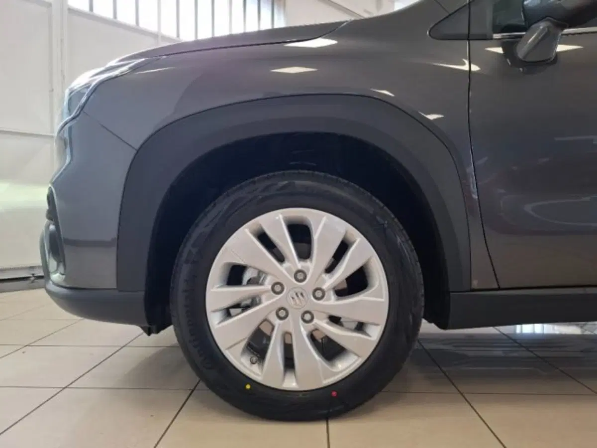 Suzuki S-Cross nuova a Reggio Emilia (19)