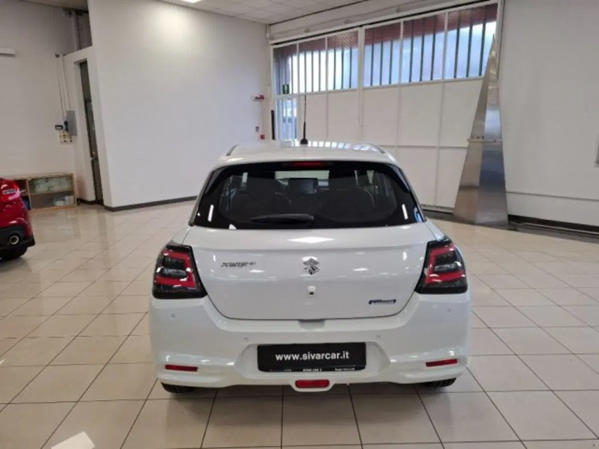 Suzuki Swift nuova a Reggio Emilia (4)