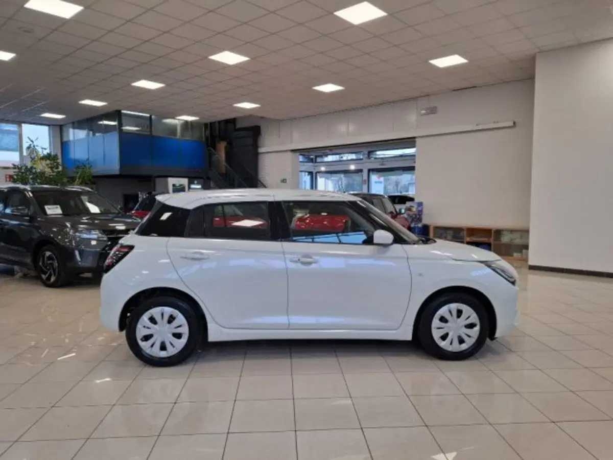 Suzuki Swift nuova a Reggio Emilia (6)