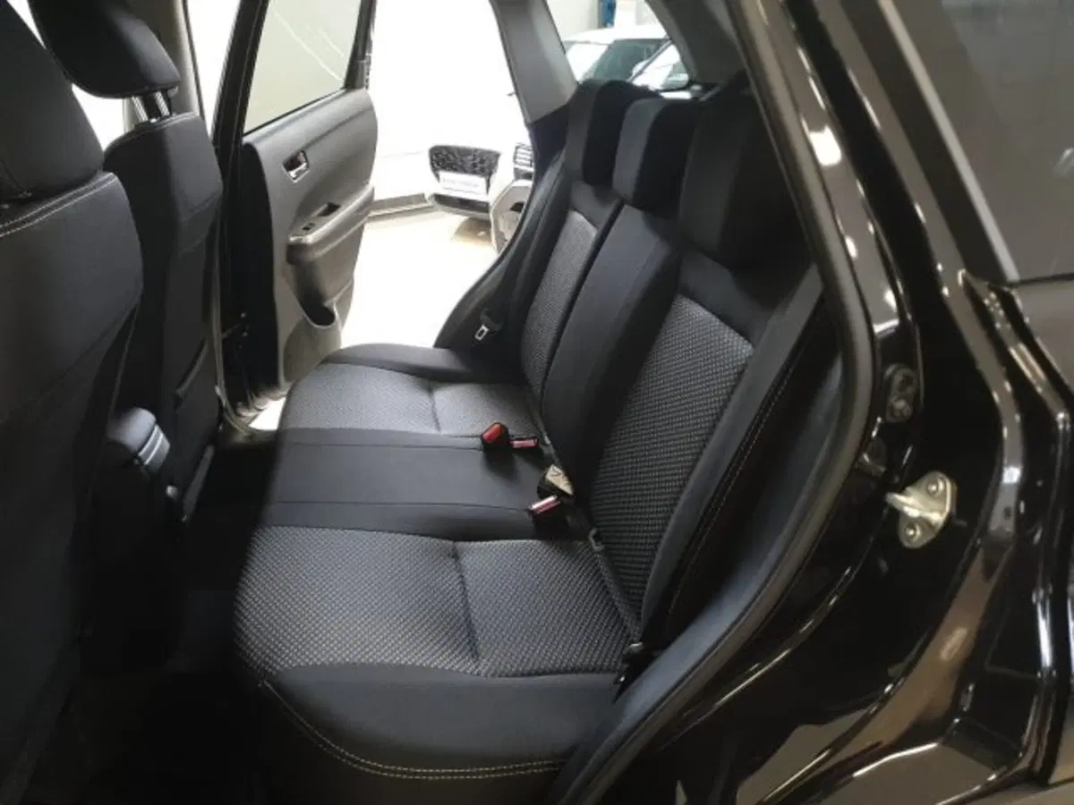 Suzuki Vitara nuova a Reggio Emilia (12)