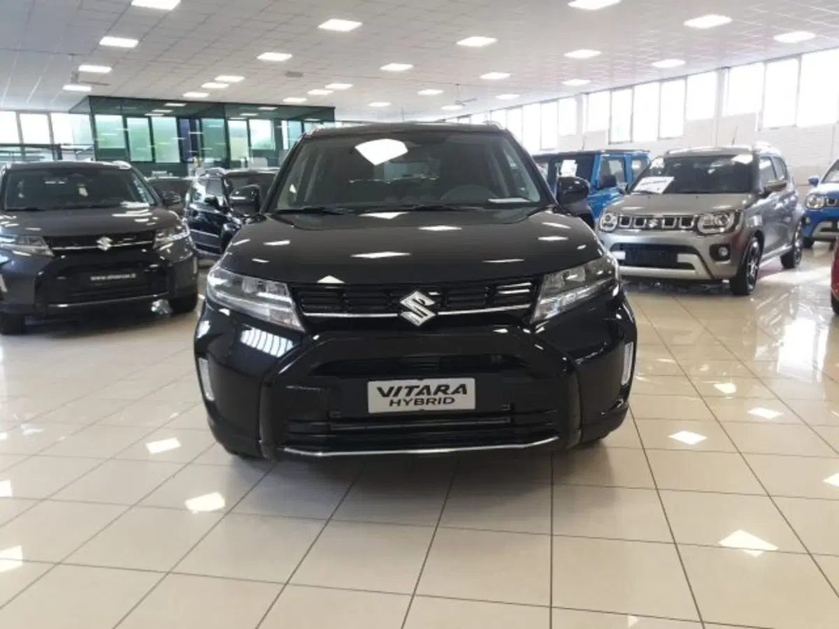 Suzuki Vitara nuova a Reggio Emilia (9)