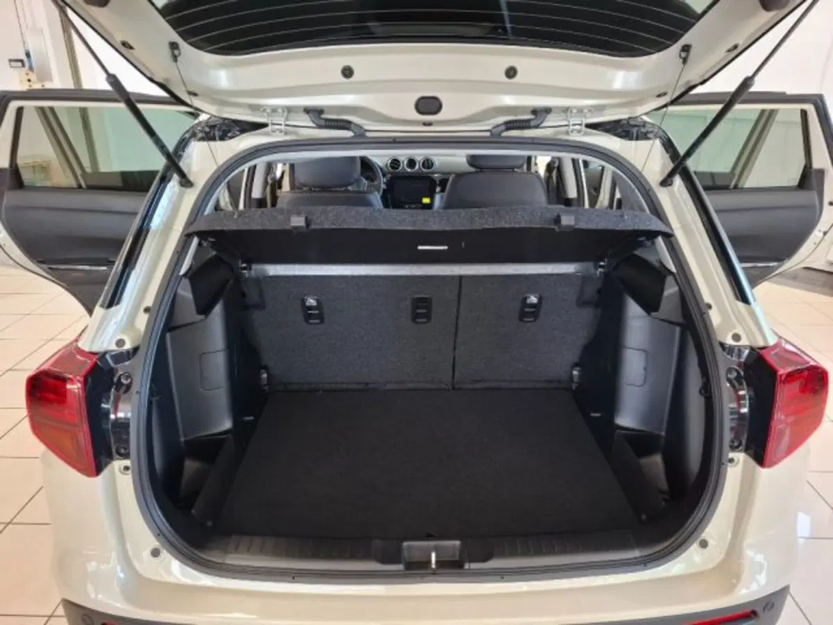 Suzuki Vitara nuova a Reggio Emilia (15)