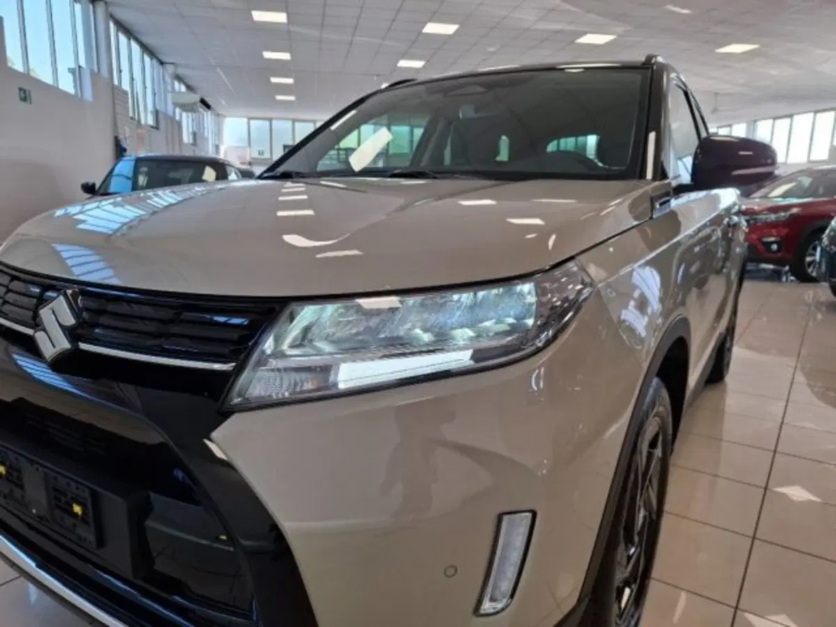 Suzuki Vitara nuova a Reggio Emilia (18)