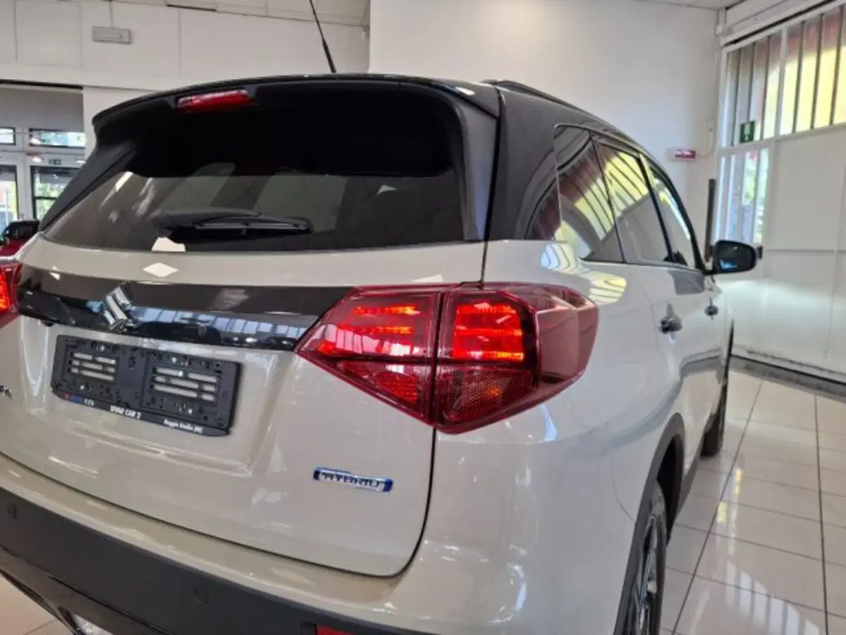 Suzuki Vitara nuova a Reggio Emilia (19)