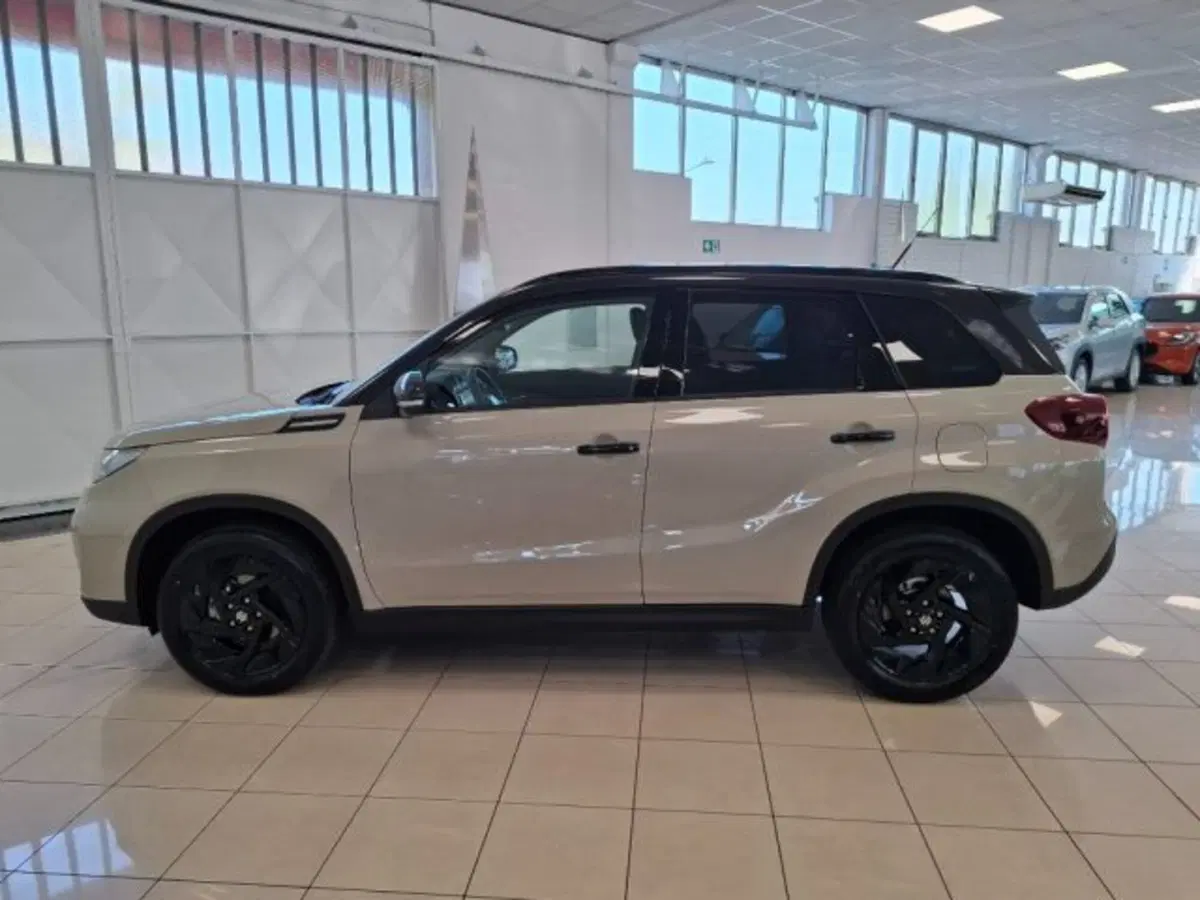 Suzuki Vitara nuova a Reggio Emilia (2)
