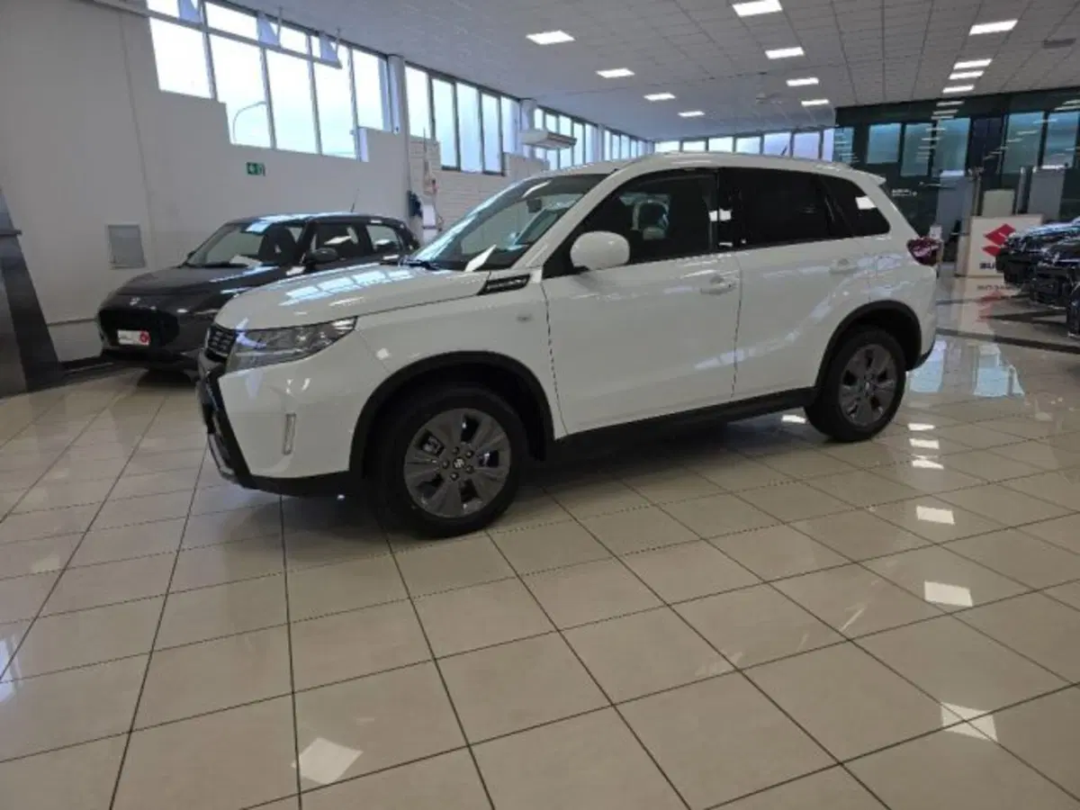 Suzuki Vitara nuova a Reggio Emilia (2)