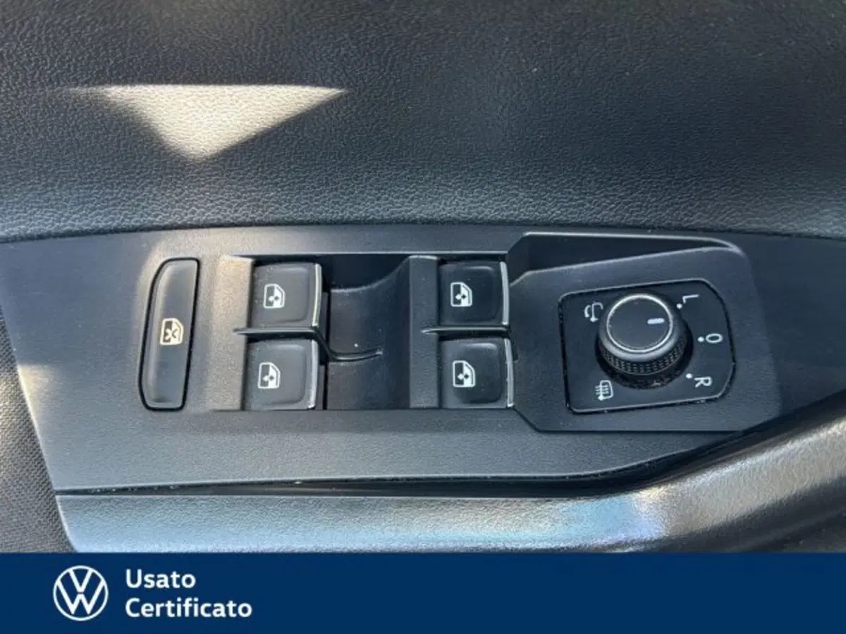 Volkswagen Taigo usata a Vicenza (12)