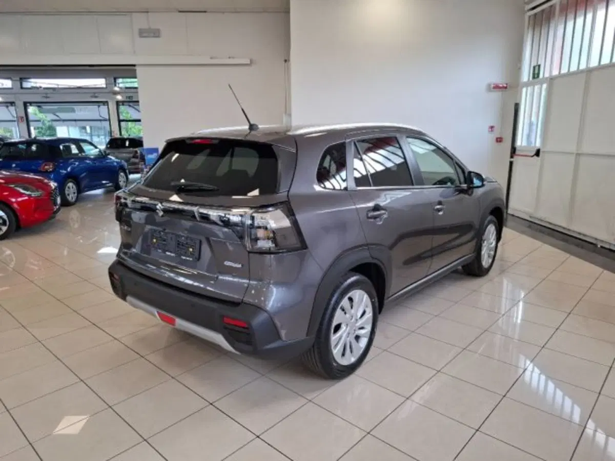 Suzuki S-Cross nuova a Reggio Emilia (5)