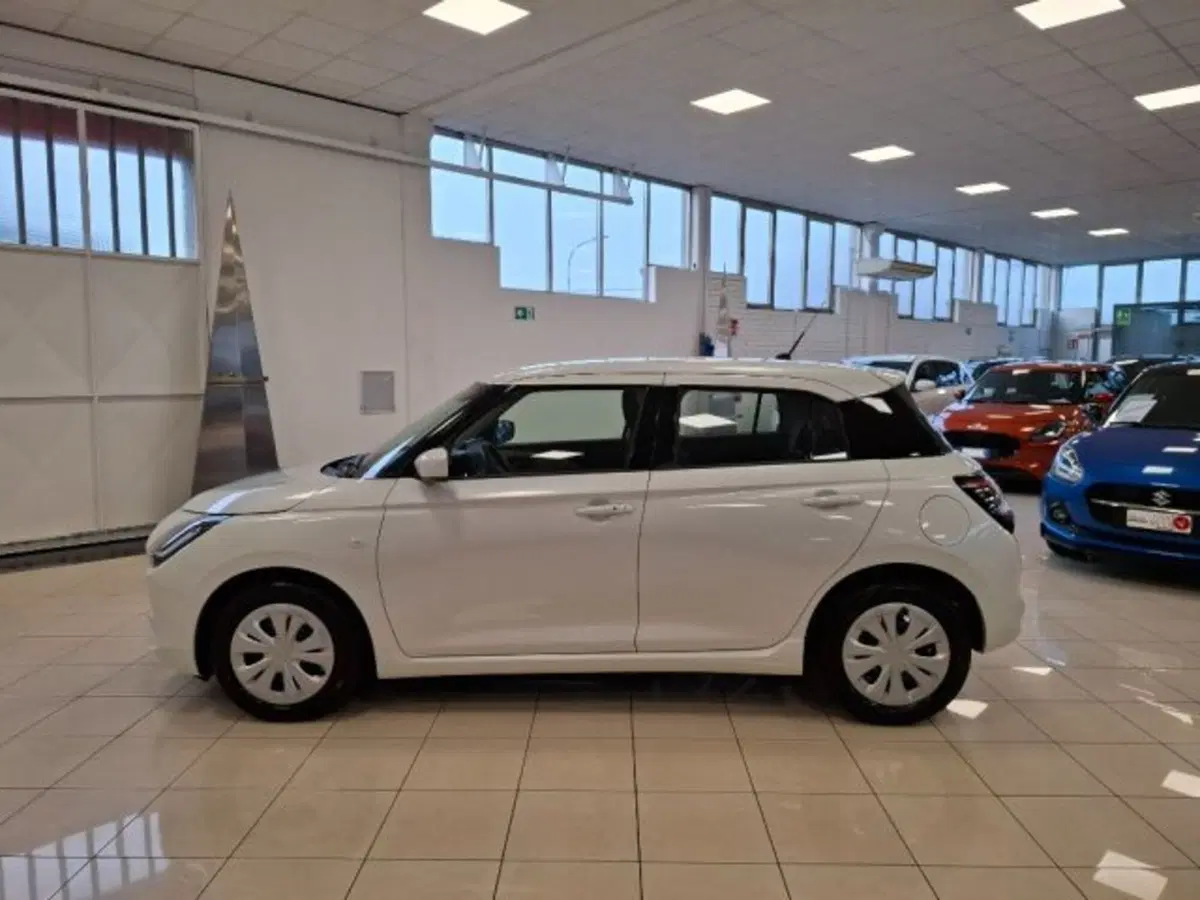 Suzuki Swift nuova a Reggio Emilia (2)