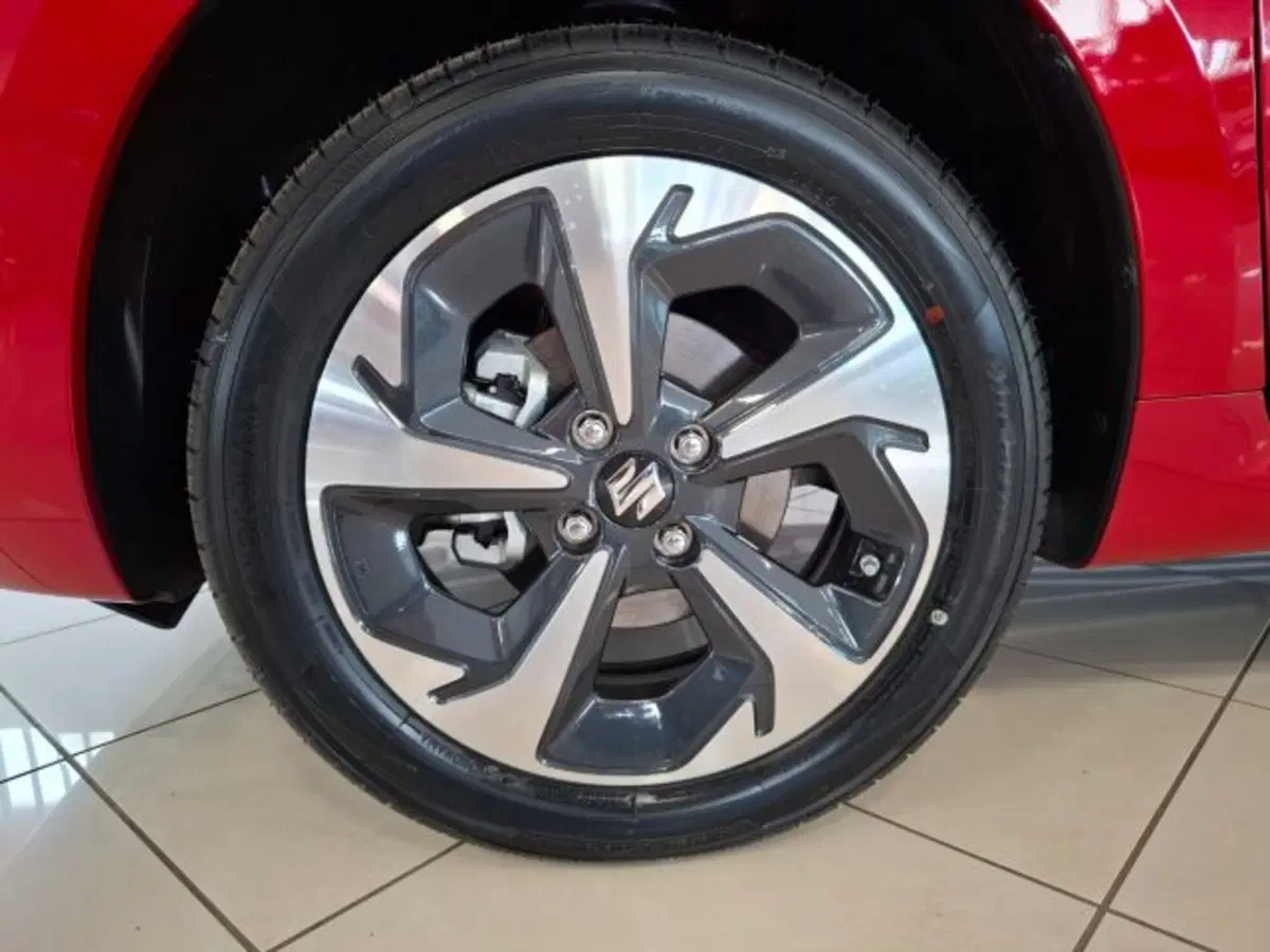 Suzuki Swift nuova a Reggio Emilia (15)