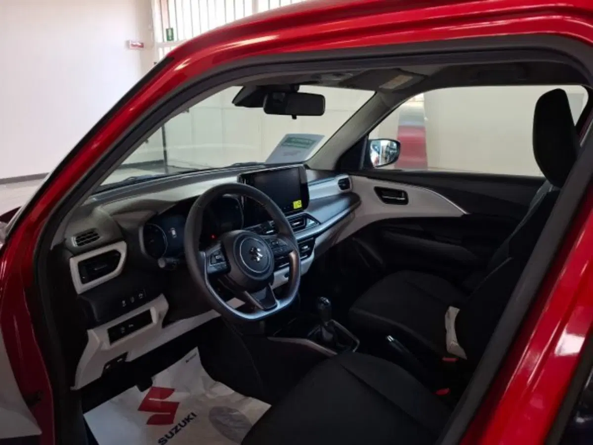 Suzuki Swift nuova a Reggio Emilia (9)