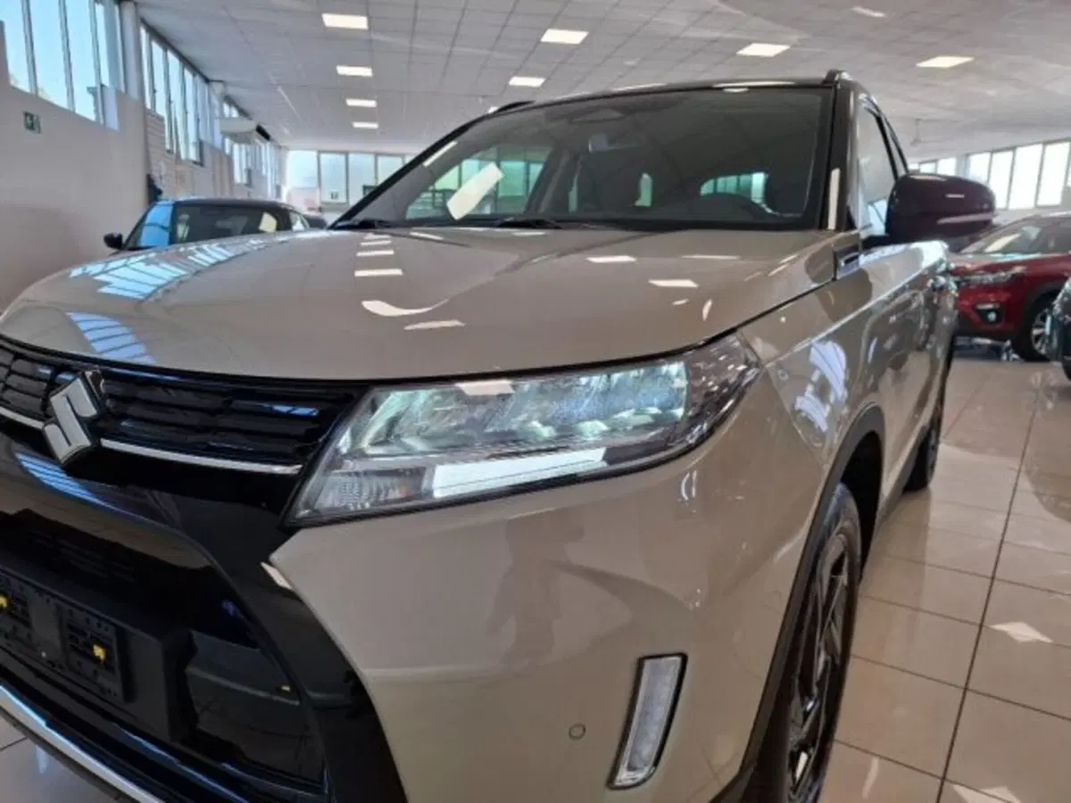 Suzuki Vitara nuova a Reggio Emilia (18)