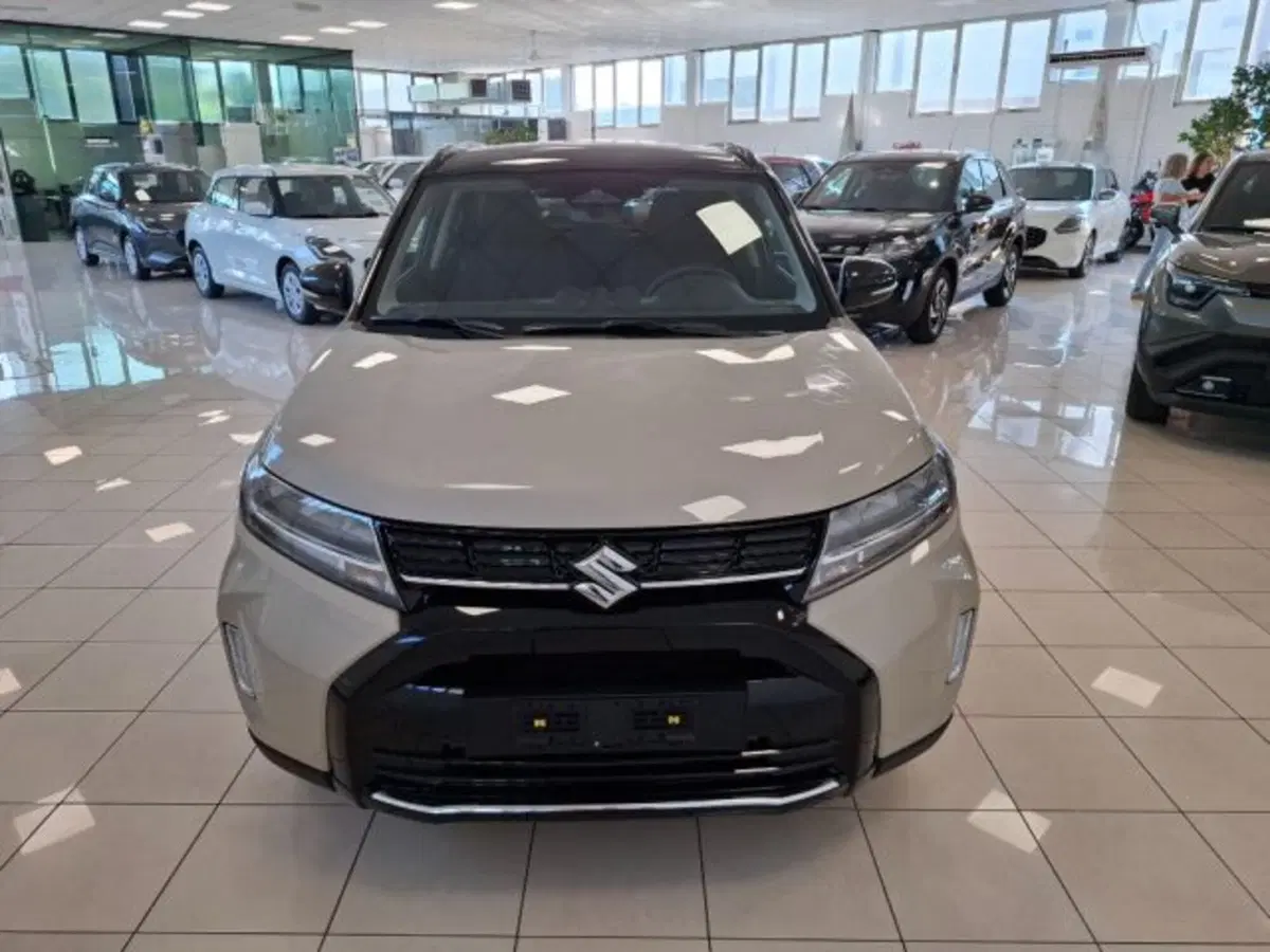 Suzuki Vitara nuova a Reggio Emilia (8)