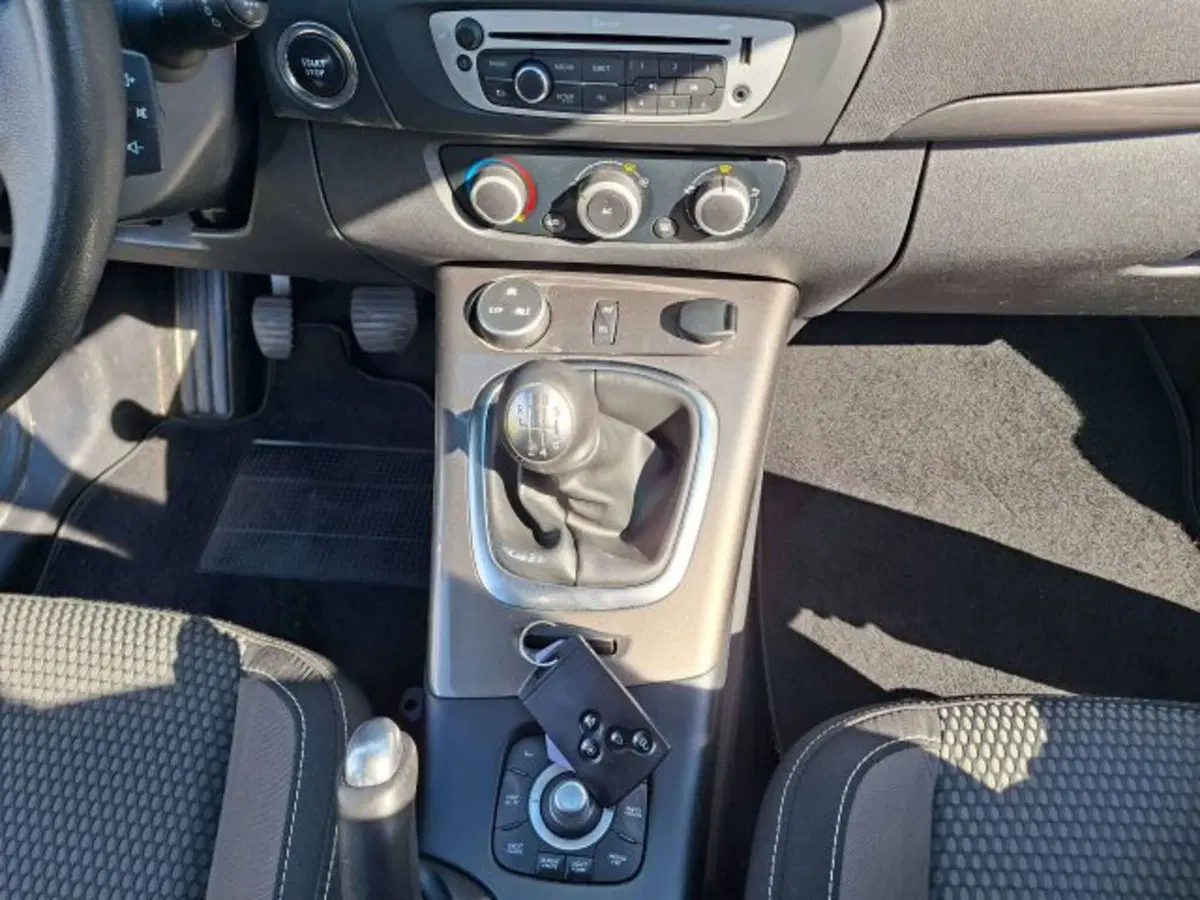 Renault Scenic E-Tech Electric usata a Como (12)