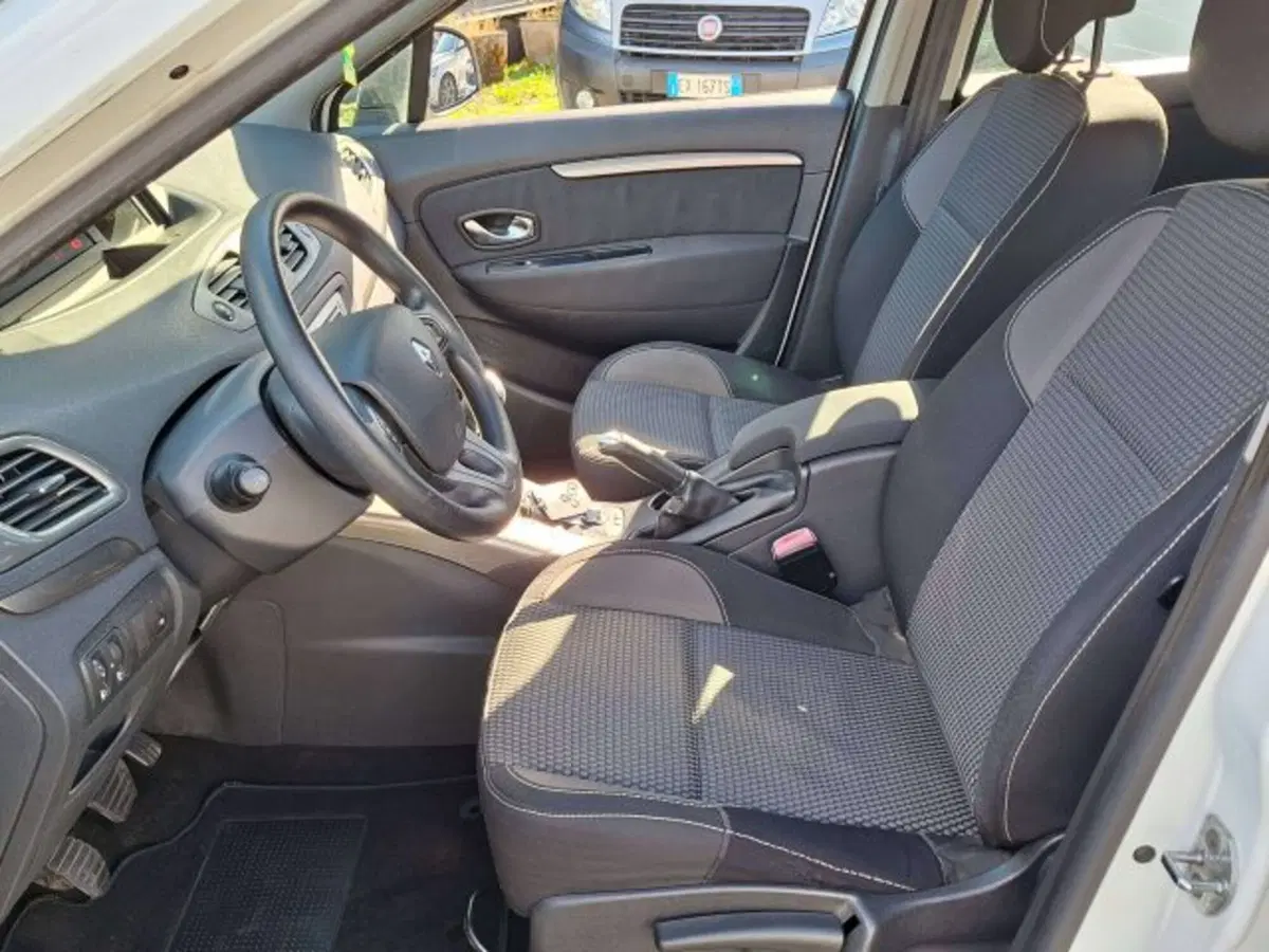 Renault Scenic E-Tech Electric usata a Como (5)