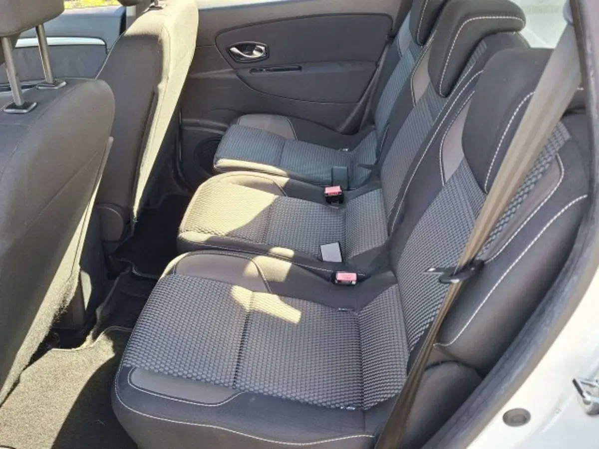 Renault Scenic E-Tech Electric usata a Como (6)