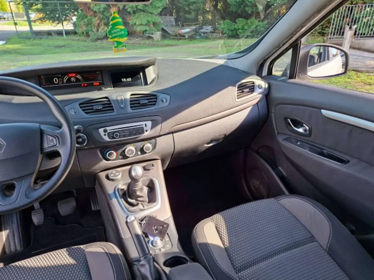 Renault Scenic E-Tech Electric usata a Como (9)