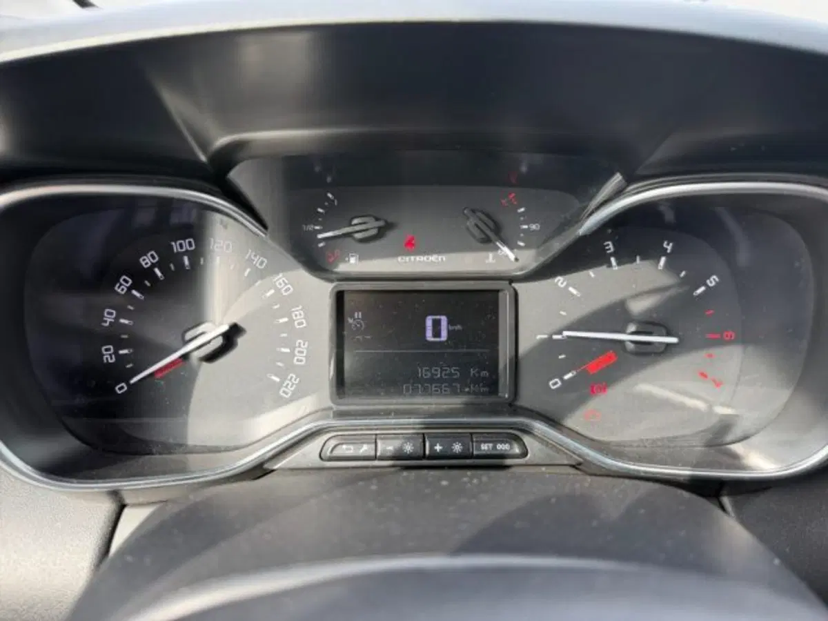 Citroen C3 Aircross usata a Udine (12)