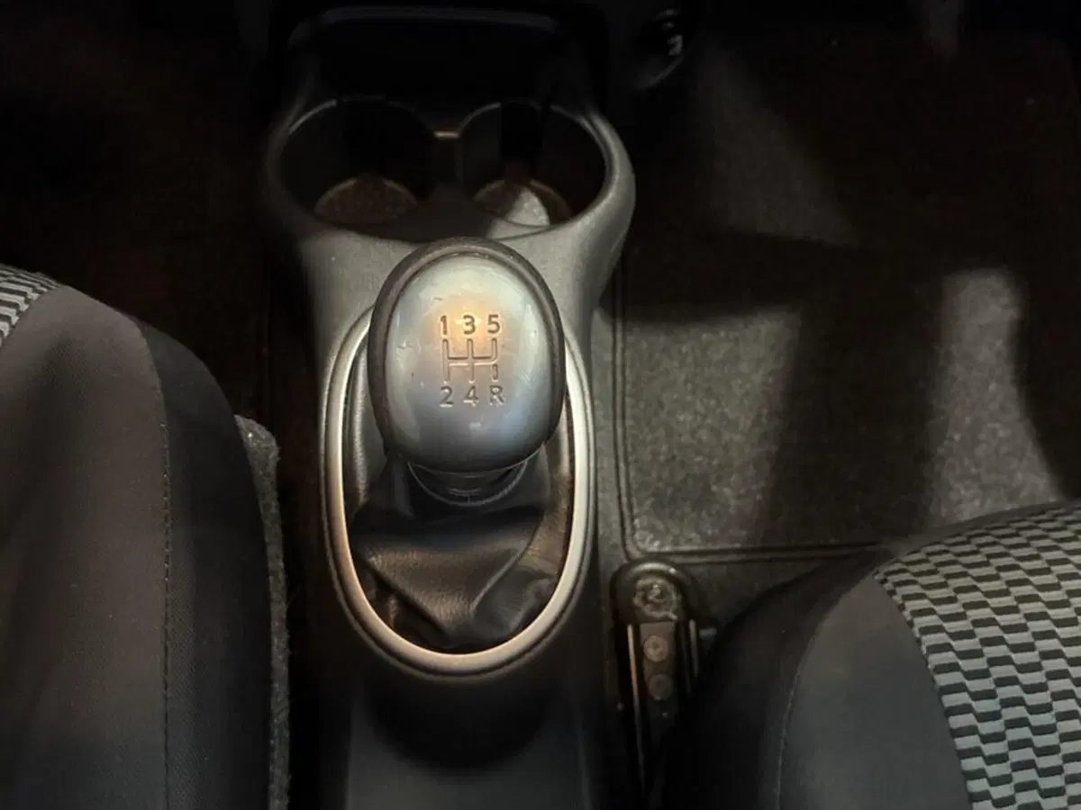 Nissan Micra usata a Torino (11)