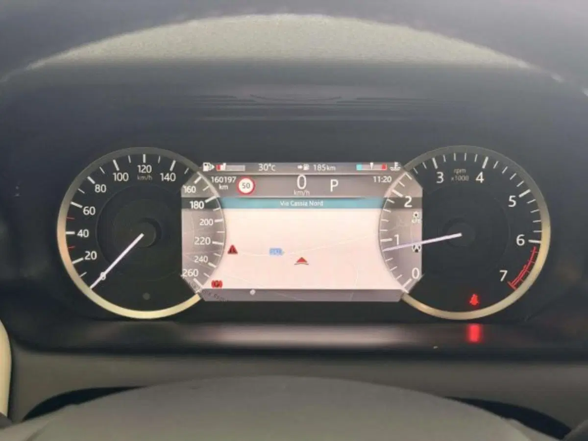 Land Rover Discovery Sport usata a Siena (15)