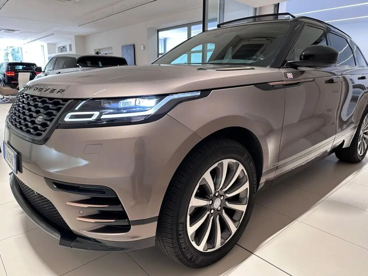 Land Rover Range Rover Velar usata a Varese (11)