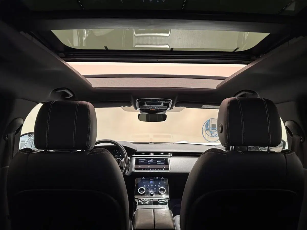 Land Rover Range Rover Velar usata a Varese (12)