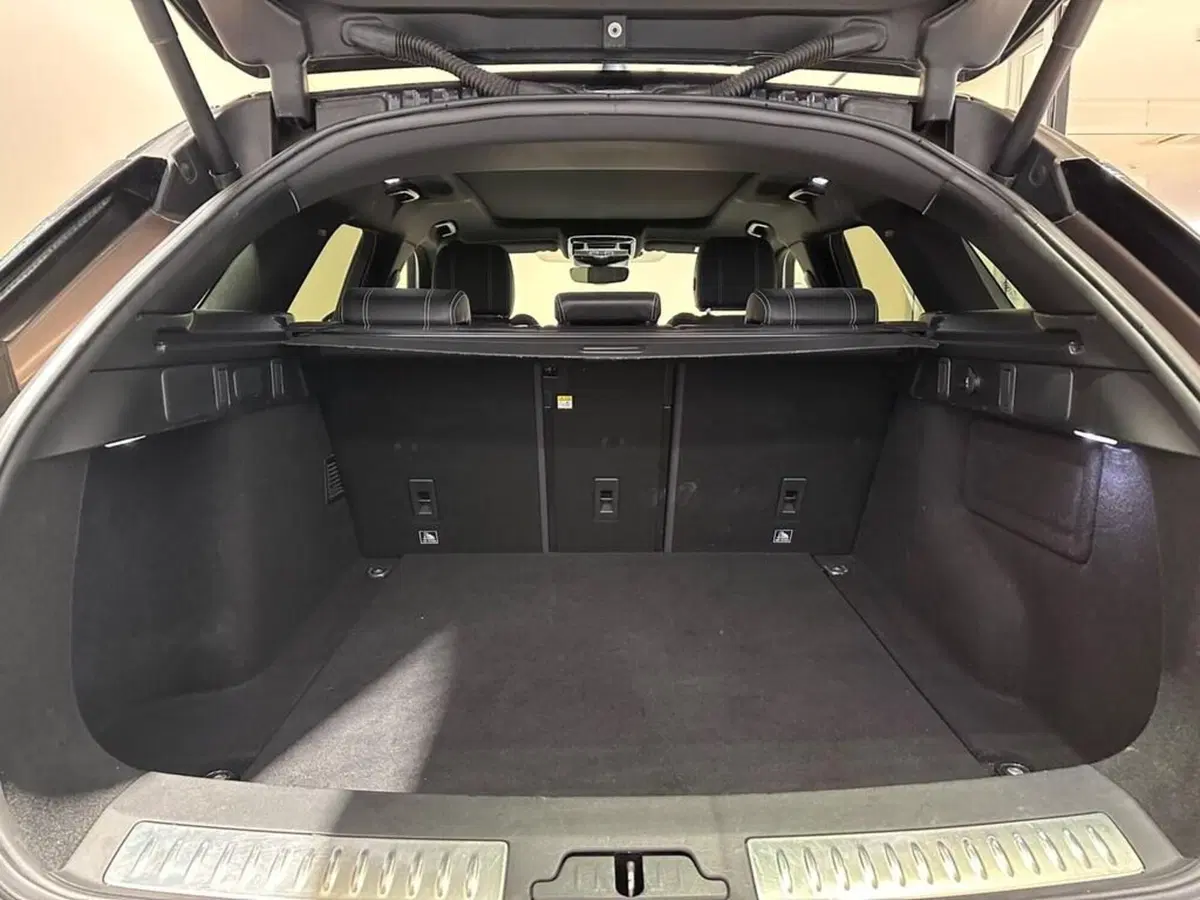 Land Rover Range Rover Velar usata a Varese (13)