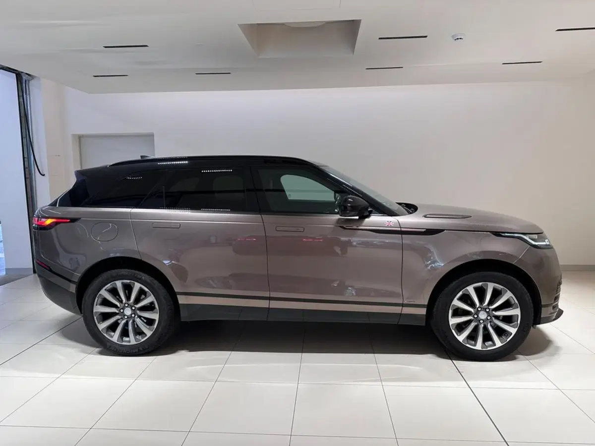Land Rover Range Rover Velar usata a Varese (3)