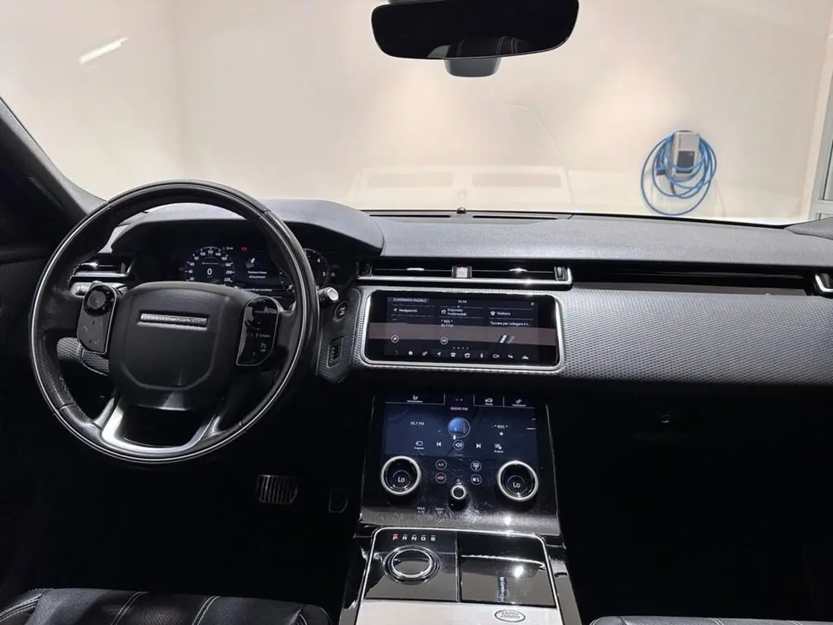 Land Rover Range Rover Velar usata a Varese (5)