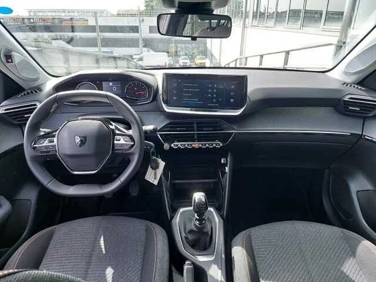 Peugeot 208 nuova a Treviso (11)